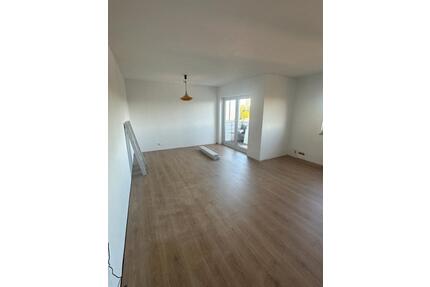 Moderne 2 Zimmer-Wohnung mit Balkon & Aufzug – 70 qm - Solingen Aufderhöhe