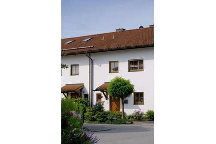 Haus zum Kaufen in Raubling 560.000,00 € 135 m²