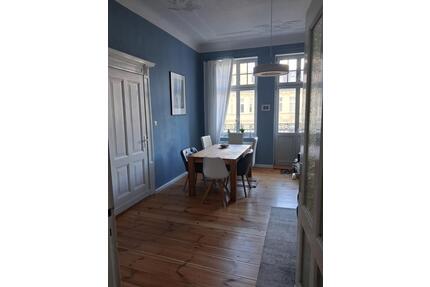 WG- Zimmer, 24 qm in schöner Altbauwohnung. Nähe Theater. - Cottbus