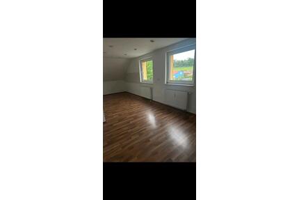 3 Zimmer Wohnung Dachgeschoss in BOVENDEN Rauschenwasser 19 - Göttingen Grone