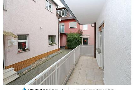 in Sindlingen: 2,5 ZKB + NEUES Tageslichtbad + SONNEN-Balkon + renoviert +++ - Frankfurt am Main