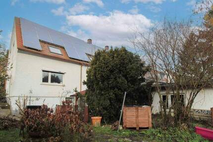 Wohnen, Vermieten oder Kombinieren - Haus mit Einliegerpotenzial und Entwicklungschancen - Fürth Unterfarrnbach