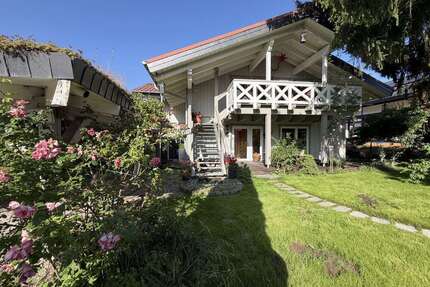 Haus zum Kaufen in Falkensee 950.000,00 € 251 m²