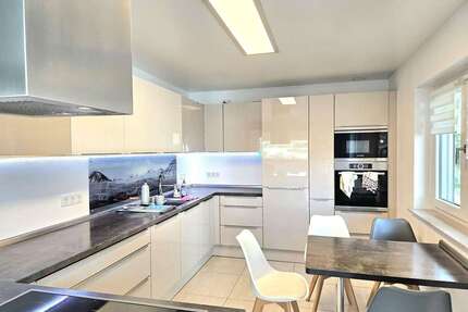 Haus zum Mieten in Bad Soden-Salmünster 2.750,00 € 310 m²