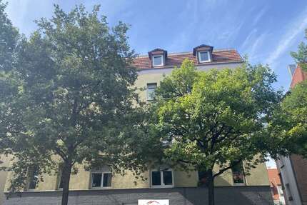 Haus zum Kaufen in Stuttgart 1.990.000,00 € 638 m²