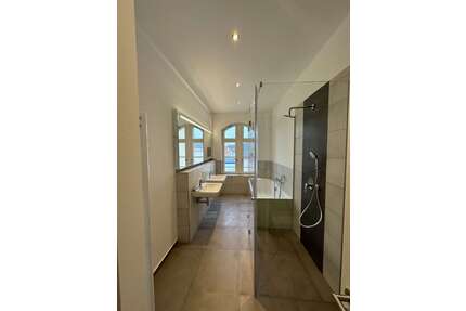 Wohnung zum Mieten in Rochlitz 915,00 € 101.67 m²