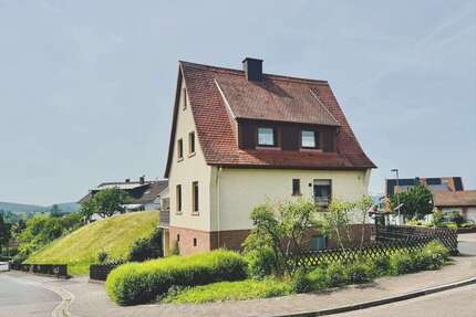 Haus zum Kaufen in Linsengericht 239.000,00 € 112.37 m²