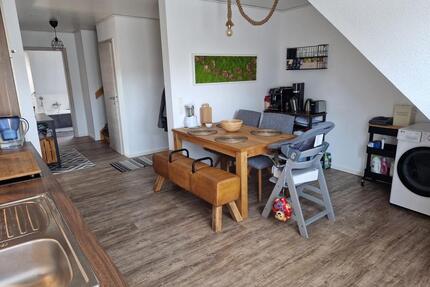 Helle Wohnung mit Balkon - 950,00&nbsp;EUR Kaltmiete, ca.&nbsp; 95,00&nbsp;m&sup2; in Owschlag (PLZ: 24811)