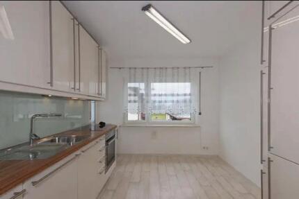 5-Zimmer Wohnung zu verkaufen - 319.000,00&nbsp;EUR Kaufpreis, ca.&nbsp; 92,00&nbsp;m&sup2; in Grenzach-Wyhlen (PLZ: 79639)