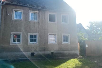 Haus mit 960qm Grundstück - 25.000,00&nbsp;EUR Kaufpreis, ca.&nbsp; 100,00&nbsp;m&sup2; in Allstedt (PLZ: 06542)