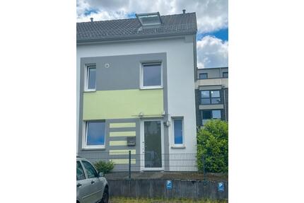 Klimatisiertes Endreihenhaus mit 4 Zimmern in Bonn Lengsdorf