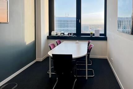 Privater Büroraum für 4 Person in Regus Mundsburg Tower - Hamburg Barmbek-Süd