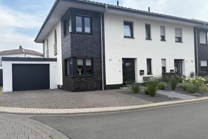 147 m² DHH mit hohen Wohnkomfort, modernem Garten und Garage - Delbrück