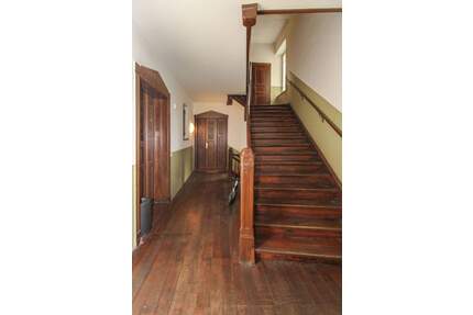 Investieren in Leipzig-Schönefeld: Denkmalgeschütztes ETW-Paket mit 5 Einheiten