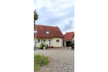 Doppelhaushälfte - 420.000,00&nbsp;EUR Kaufpreis, ca.&nbsp; 114,00&nbsp;m&sup2; in Bad Windsheim (PLZ: 91438)