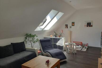Vermietung: 3-Zimmer-Oberwohnung mit Gartenanteil und Carpot 70m² - Apen