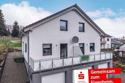 Haus zum Kaufen in Reichshof 449.000,00 € 143.74 m²