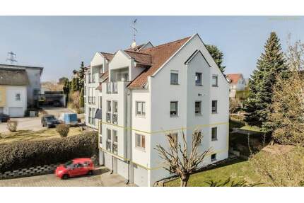 Helle 3,5-Zimmer-Erdgeschosswohnung mit Balkon und Garage in ruhiger Wohnlage von Ostrach