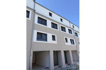 Haus zum Mieten in Engen 1.780,00 € 143.5 m²