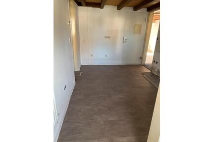 2-Zimmer-Dachgeschosswohnung mit Balkon in Koblenz-Lützel