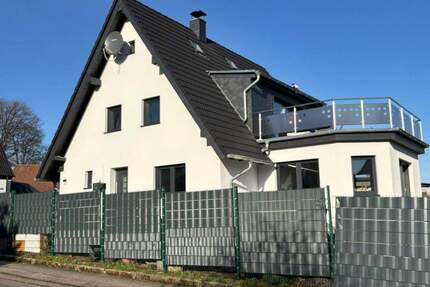 „Den Sommer schon im neuen Haus erleben!“ - Neuwertiges Einfamilienhaus mit großer Doppelgarage in Iserlohn „Iserlohner Heide“