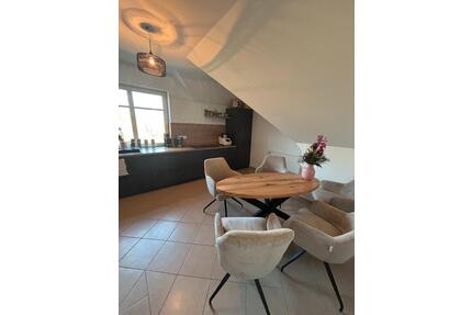 renovierte Dachgeschosswohnung in einem zwei-Familienhaus - Ahaus