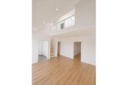 Maisonette-Wohnung mit Balkon und Fahrstuhl | Provisionsfrei - Hamburg Schnelsen