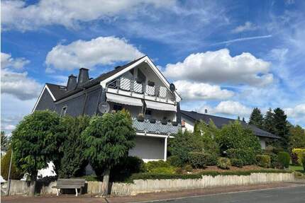 Großzügige Dachgeschosswohnung in guter Lage - Offheim