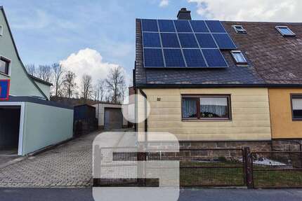Haus zum Kaufen in Kirchenlamitz 90.000,00 € 130 m²