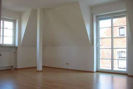 Wohnung zum Mieten in Wilkau-Haßlau 330,00 € 47 m²