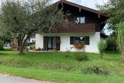 Ruhige 85 qm Wohnung im OG eines Zweiparteienhaus - Valley