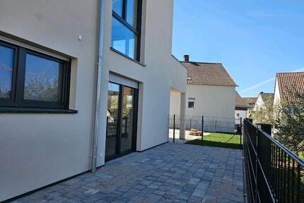 NEUBAU | 75 m² | 2-Zimmer | Terrasse | KfW-40 | PV | Stellplatz - Schönenberg-Kübelberg