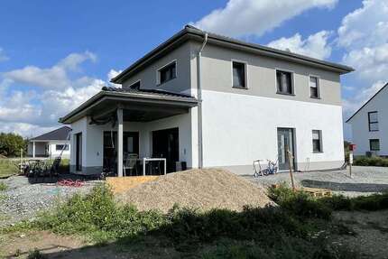 Grundstück zu verkaufen in Bernburg 77.792,00 € 748 m²