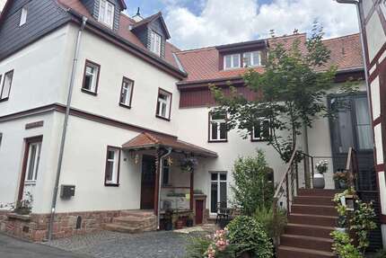 Haus zum Mieten in Büdingen 1.540,00 € 165 m²