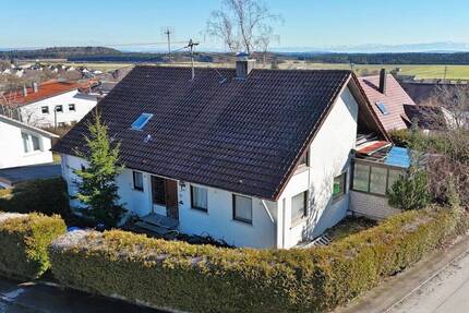 Die Alpen im Blick - 378.000,00&nbsp;EUR Kaufpreis, ca.&nbsp; 199,00&nbsp;m&sup2;&nbsp;Wohnfl&auml;che in Neuhausen ob Eck (PLZ: 78579)