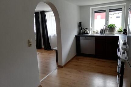 2,5-Zimmer-Wohnung EG mit Garten & Garage - Neufahrn in Niederbayern