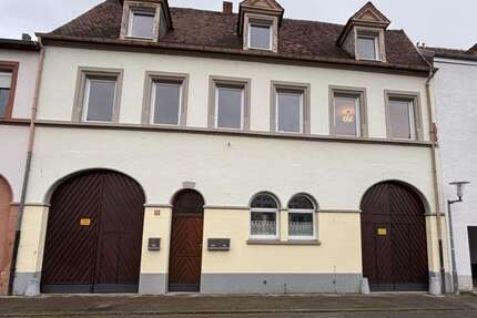 Wohnung zum Mieten in Kaiserslautern 1.700,00 € 210 m²