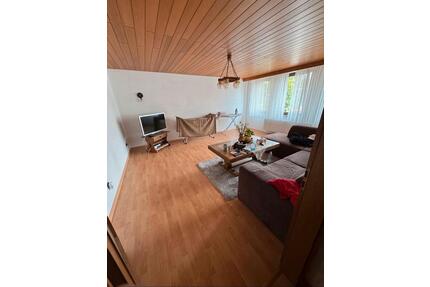 3,5 Zimmer Wohnung mit Garteinanteil und neuen Bädern - Mandelbachtal