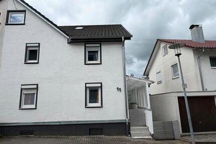 Haus zum Verkafen! - 380.000,00&nbsp;EUR Kaufpreis, ca.&nbsp; 114,00&nbsp;m&sup2; in Wurmlingen (PLZ: 78573)