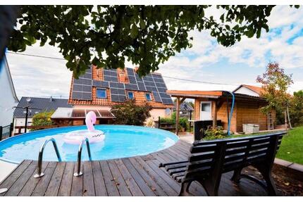 Freistehendes EFH mit Pool & PV-Anlage in ruhiger Sackgasse - Heusweiler