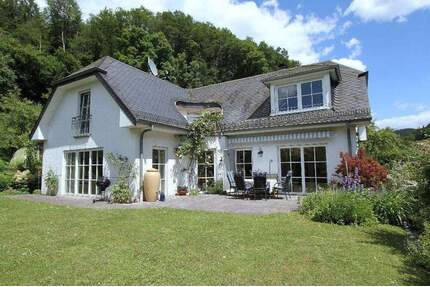 Luxuriöses englisches Landhaus, provisionsfrei - Densborn