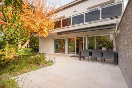 Haus zum Kaufen in Dreieich Götzenhain 1.450.000,00 € 378 m² - Dreieich / Götzenhain