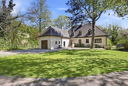 Haus zum Kaufen in Trostberg 1.250.000,00 € 320 m²