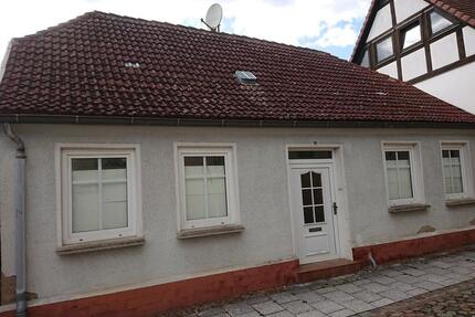Haus mit großem Grundstück - 60.000,00&nbsp;EUR Kaufpreis, ca.&nbsp; 112,00&nbsp;m&sup2; in Wesenberg (PLZ: 17255)