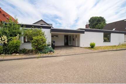 Haus zum Mieten in Oldenburg (Oldb) 1.350,00 € 113 m²