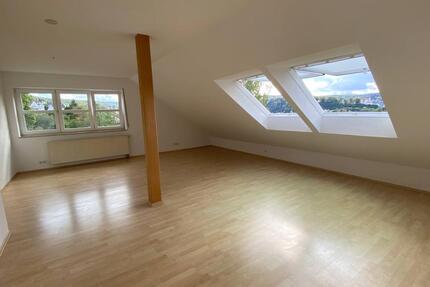 Zentrale - helle Dachgeschosswohnung - Arnsberg Obereimer