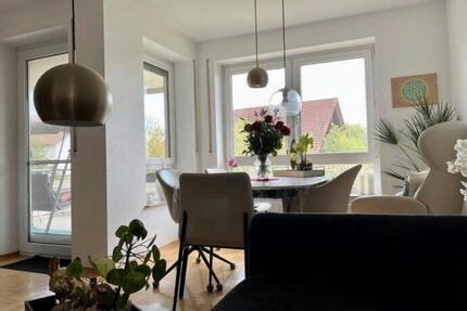 Sonnige Wohnung mit Balkon(11 m²), Einbauküche und Tiefgarage - Herbrechtingen