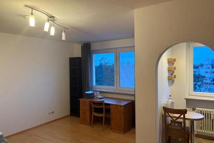 Möblierte Wohnung in Erlangen 91056: 1,5-Zi + Stellplatz