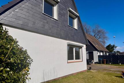 Erstbezug - Frisch renoviertes Einfamilienhaus mit Wintergarten - Itzehoe