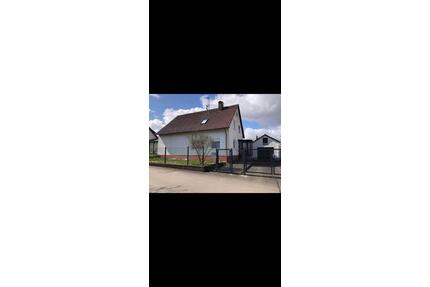 Einfamilienhaus Freistehend in Neenstetten